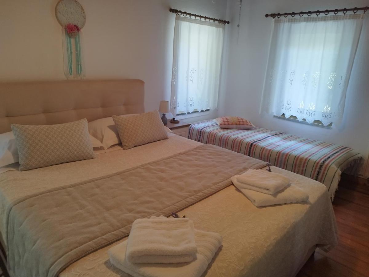 Cosy lake house, μια ανάσα πριν τη λίμνη Kalívia Εξωτερικό φωτογραφία