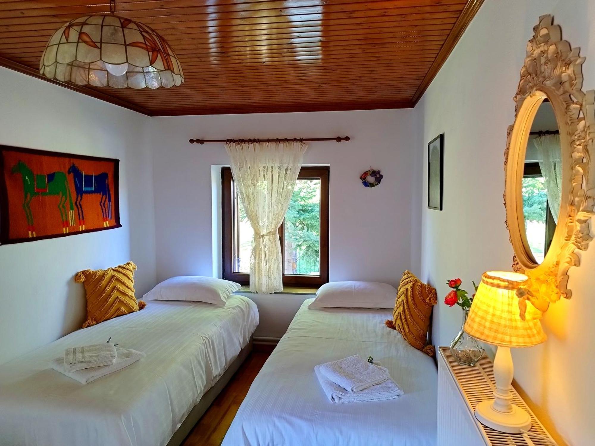 Cosy lake house, μια ανάσα πριν τη λίμνη Kalívia Εξωτερικό φωτογραφία