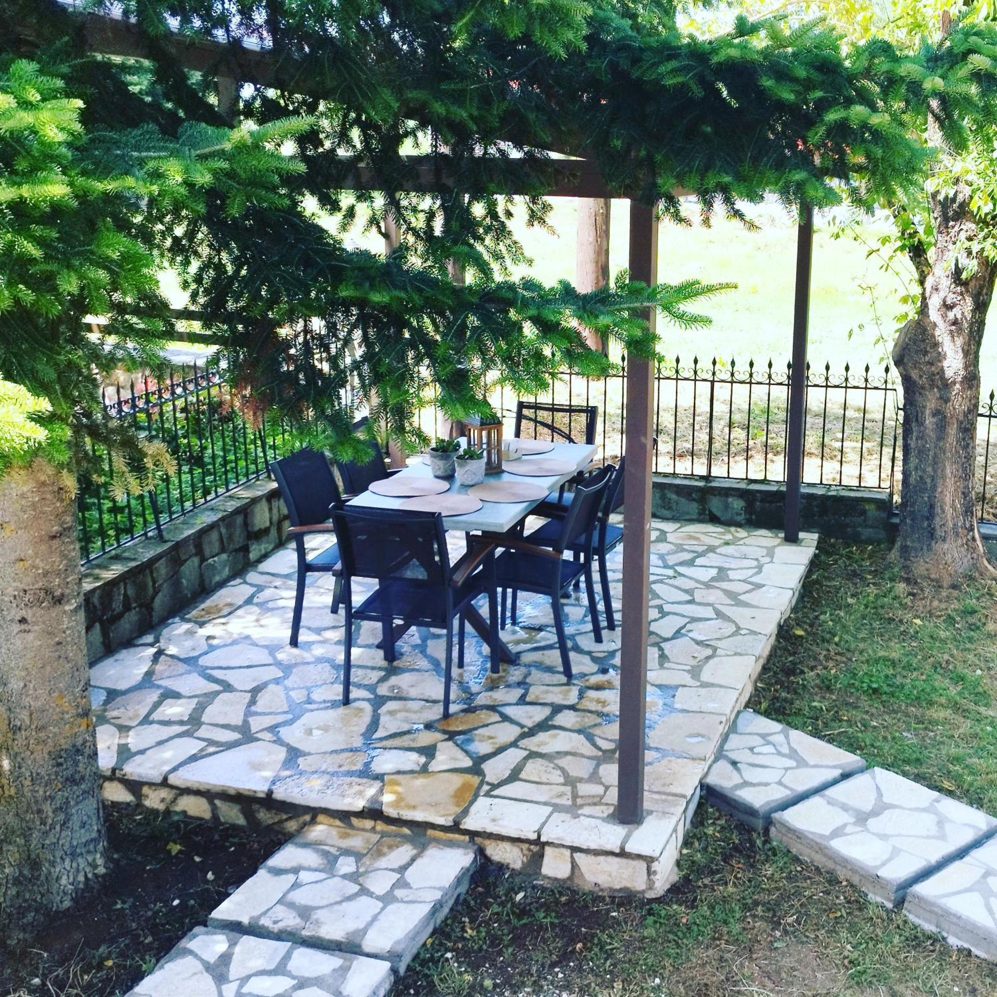 Cosy lake house, μια ανάσα πριν τη λίμνη Kalívia Εξωτερικό φωτογραφία