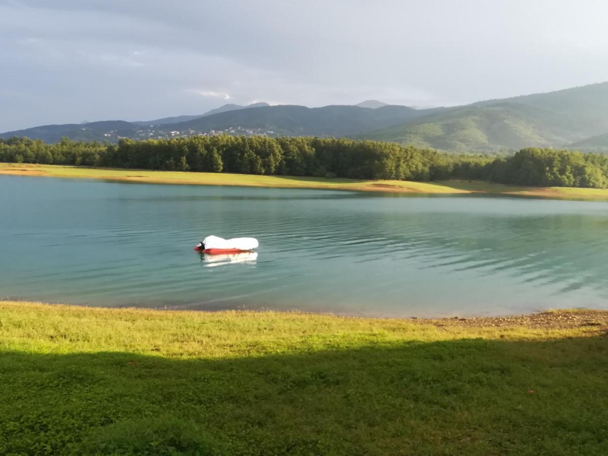 Cosy lake house, μια ανάσα πριν τη λίμνη Kalívia Εξωτερικό φωτογραφία